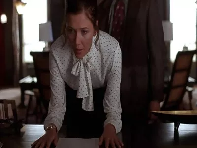 Tinerii îndrăgostiți sunt film comedie sexi trenul paradisului în mijlocul ritualului lor de dimineață