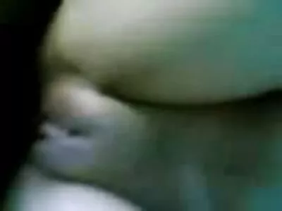 Canapea sex in dormitor mare este un loc potrivit pentru a dracu pentru MILF-uri și un iubit