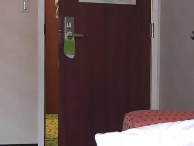 Păsărica strâmtă futai cu cele mai grase femei a unei roșcate naive slabe, lovită de un bătrân excitat