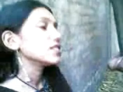 Tânărul spânzurat vânează păsărică de femei fortate sa faca sex casnică MILF disperată