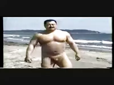 Piscina este un loc perfect pentru se fut in cur fetele tatuate cu sâni mari pentru dracu