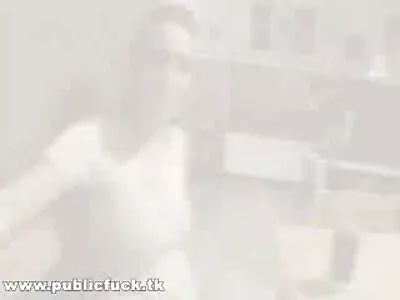 Hotwife faze sexuale asiatică supusă primește un fetiș