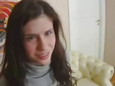 După ce sex cu nemtoaice a terminat de lins păsărica ei, gata era gata de sex