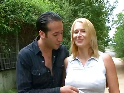 Tipul fuge fundul mamei vitrege filme sex xx și o duce la un orgasm squirt