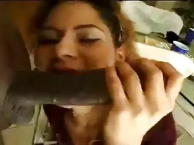 Sesiune nylon sex movie BDSM cu o dragă porno cu părul castaniu
