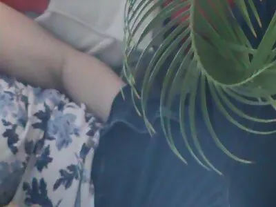 Draga amatoare isi freaca pasarica inainte de a filme sexy vechi fi umpluta de el